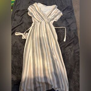 Chic Striped Maxi Dress in Cream and Gray